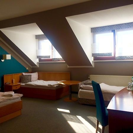 Hotel Restauracja Tawerna Gliwice Eksteriør billede