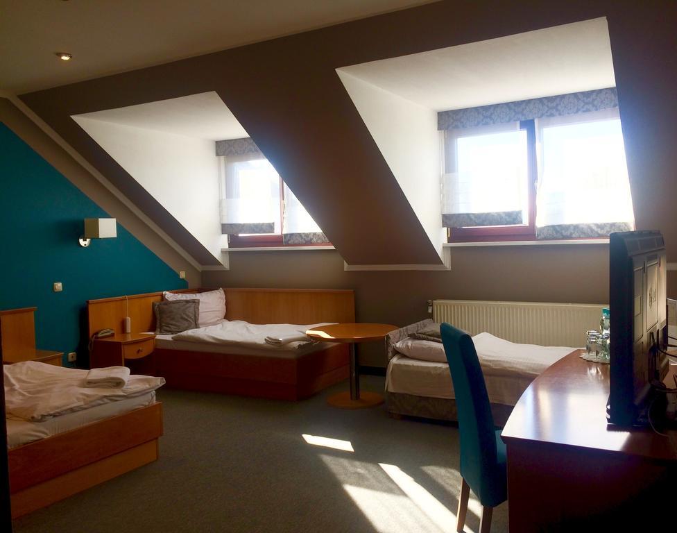 Hotel Restauracja Tawerna Gliwice Eksteriør billede