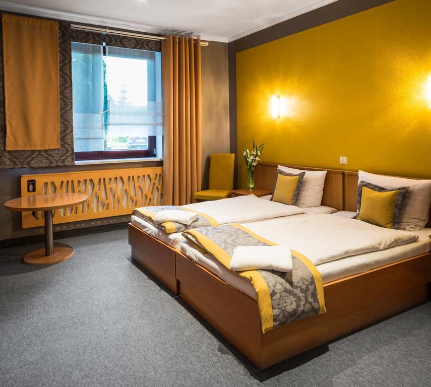 Hotel Restauracja Tawerna Gliwice Eksteriør billede